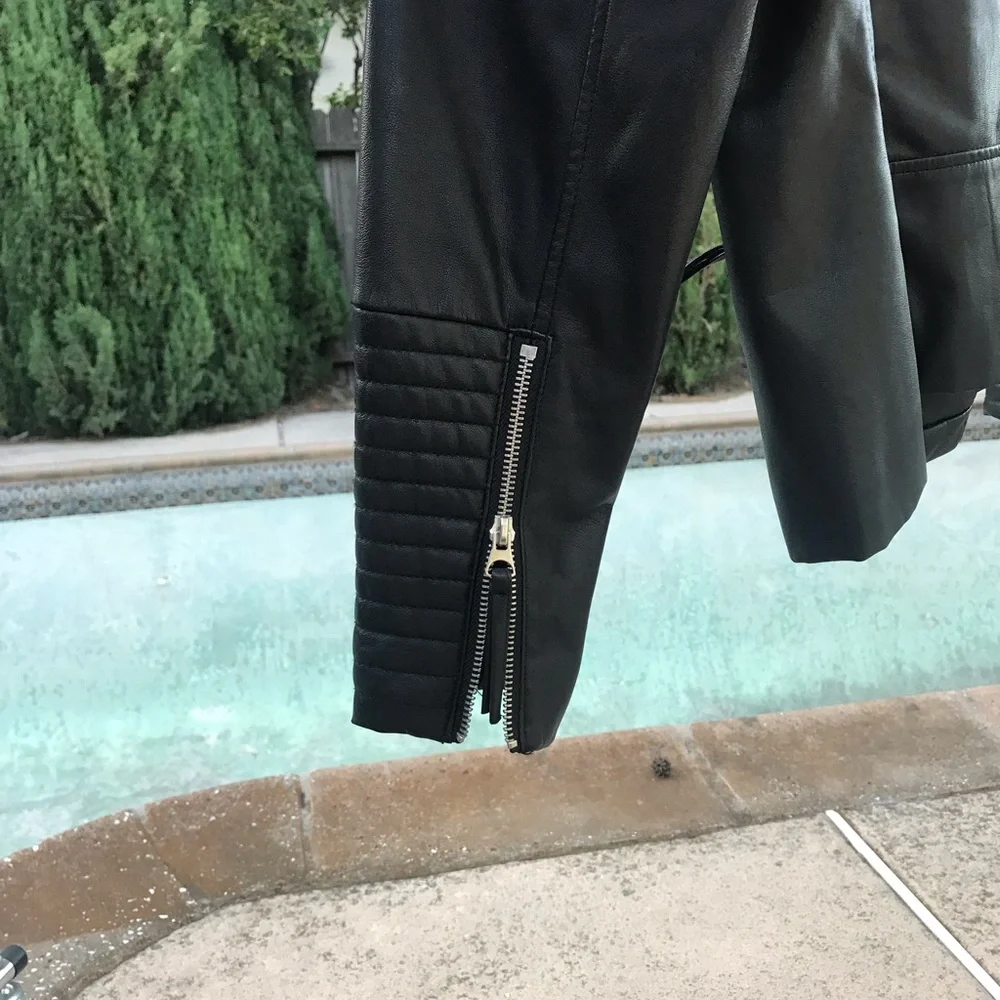 H&M Sleek Black Faux Leather Jacket with Silver Accents - Picture 4 of 6